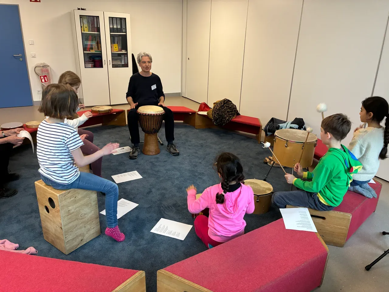 Sin­gen und Trom­meln